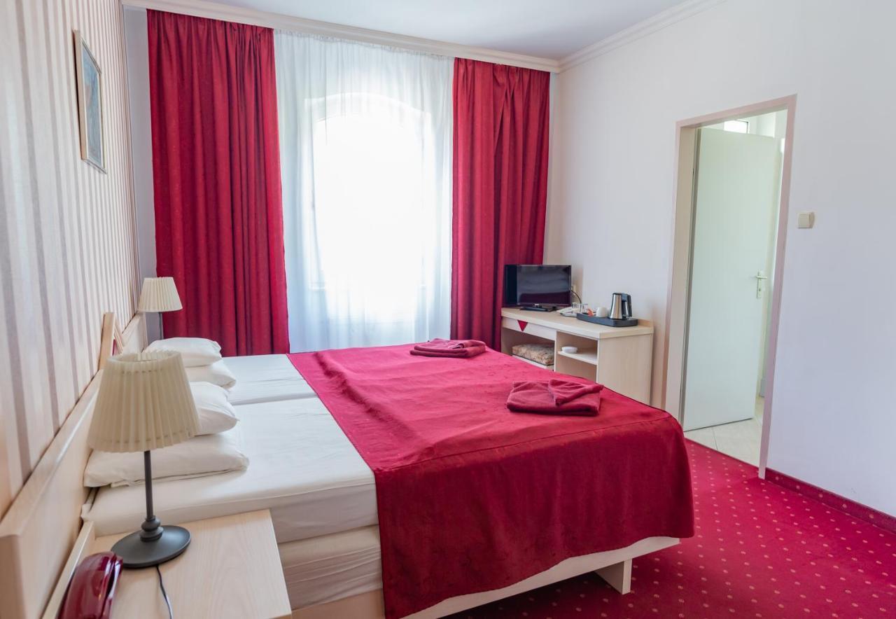 Walzer Hotel Budapest Exterior photo